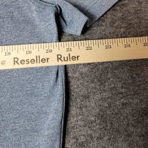 Lululemon Men's  Polo Shirt Size M Short-Sleeve 3-Button Light Blue - Picture 8 of 9